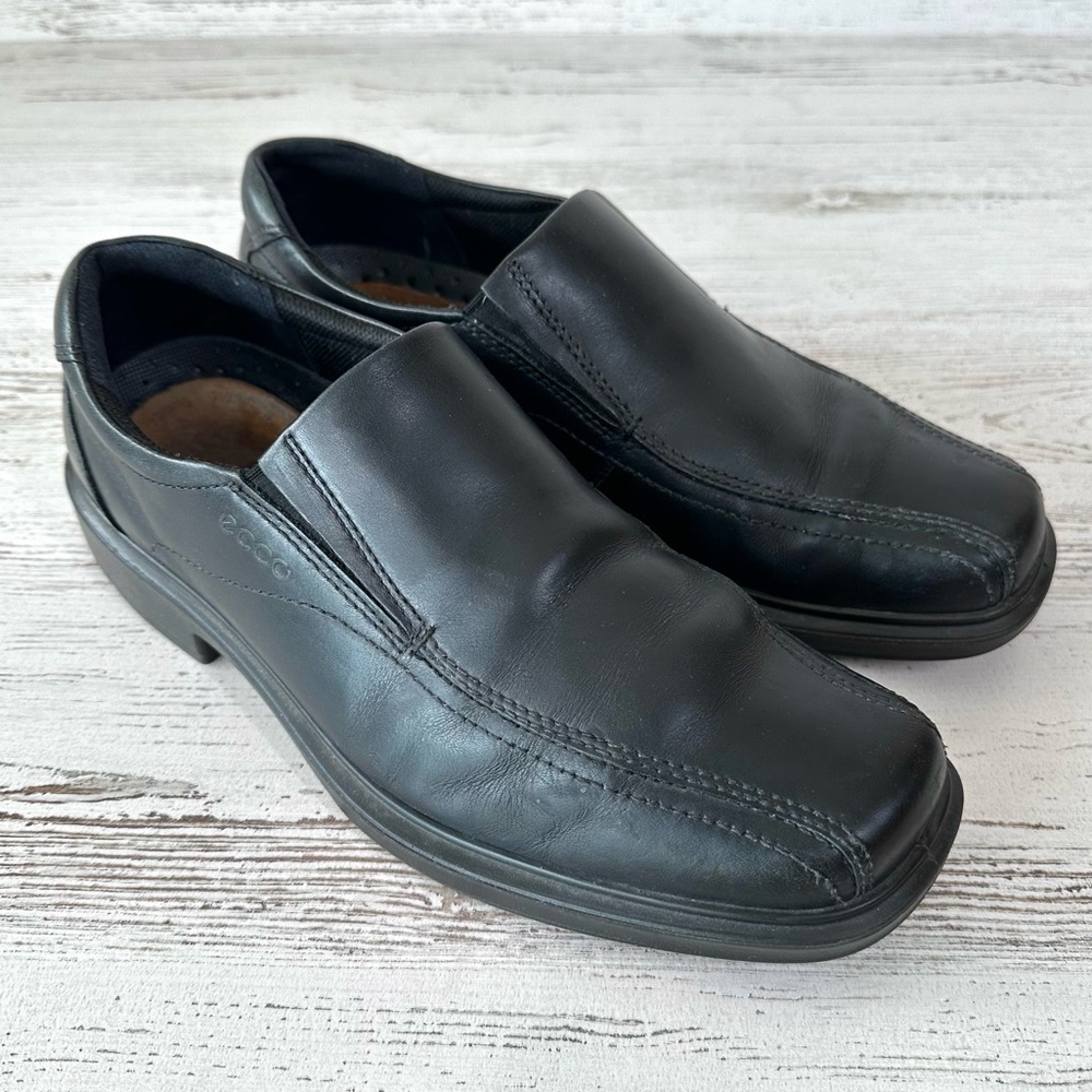 ECCO Helsinki 2.0 Apron Toe Slip On Leather Loafers Black 43